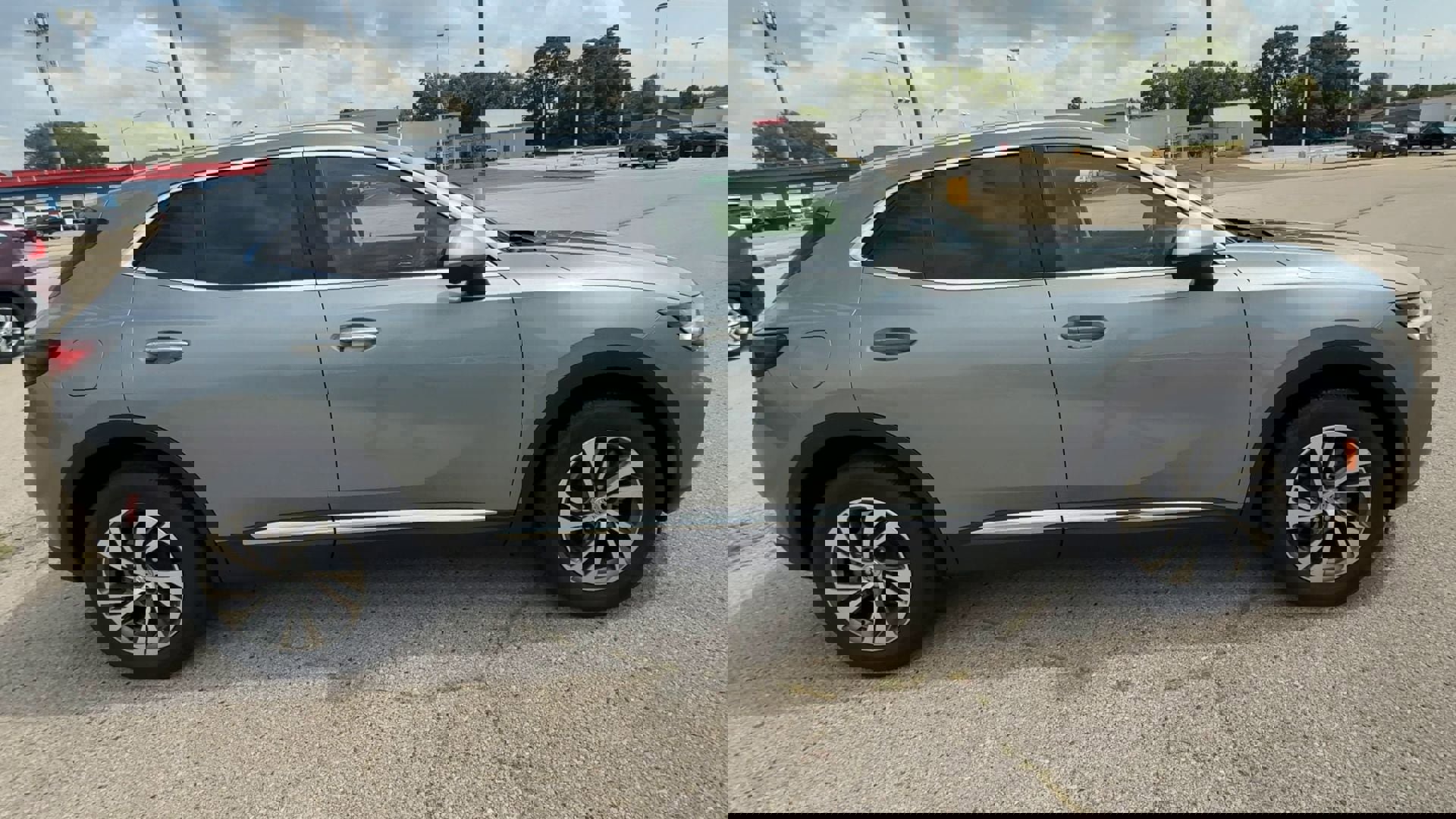 Used 2023 Buick Envision Essence image 9