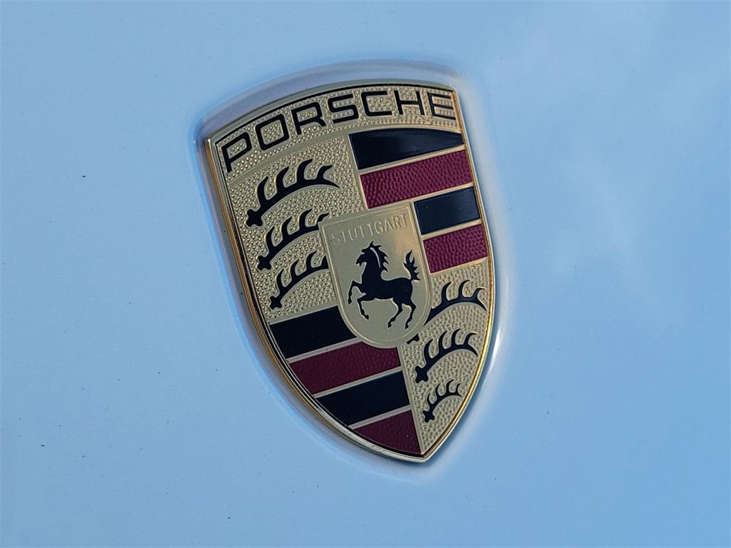 Used 2024 Porsche Macan image 9