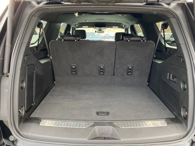 Used 2022 Chevrolet Suburban RST w/ Luxury Package AWD/4WD image 31