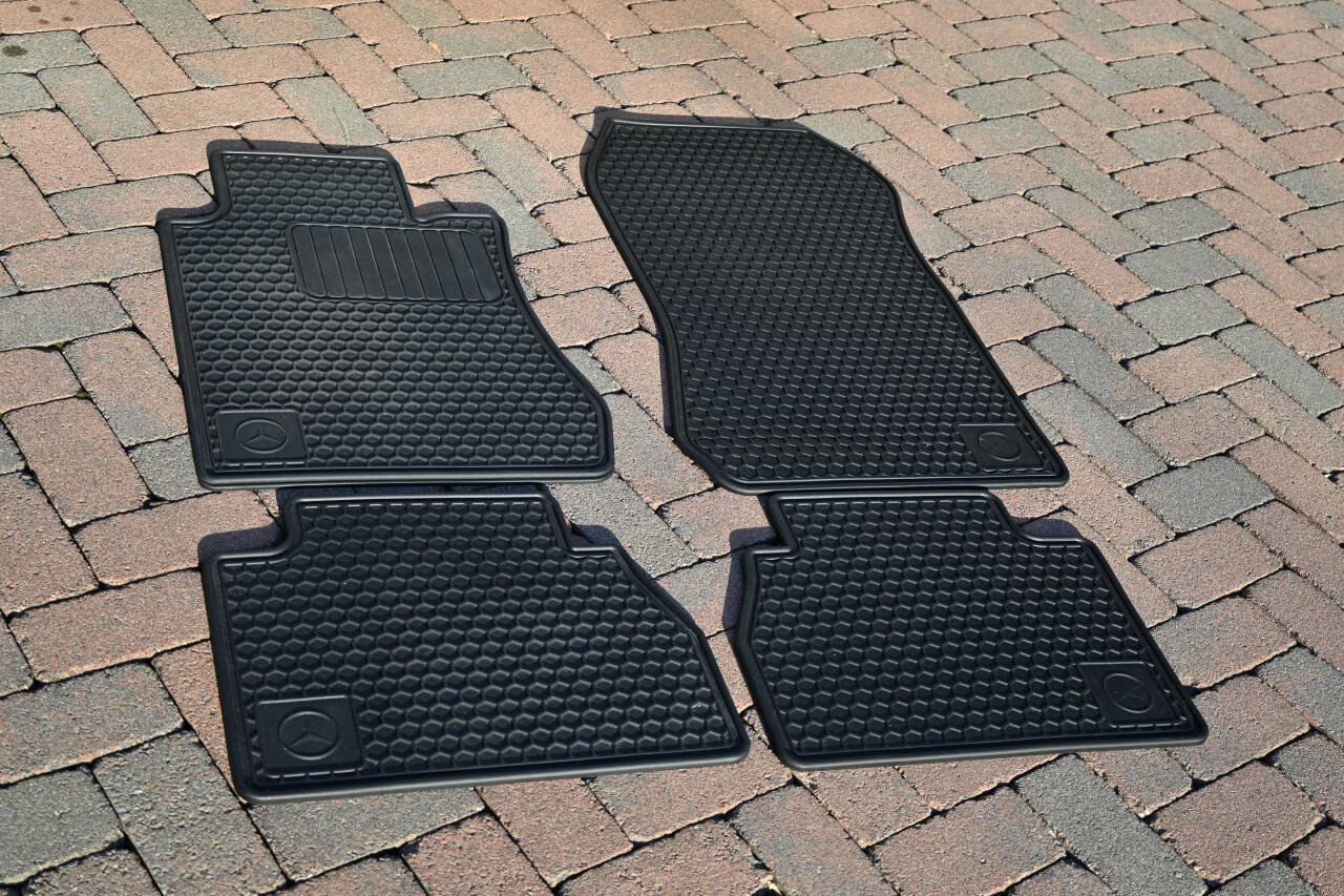 Used 1997 Mercedes-Benz E 420 image 15