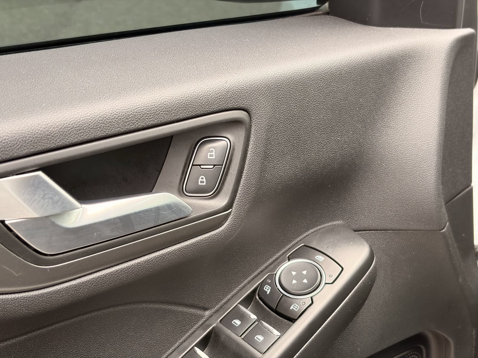 Used 2023 Ford Escape SE FWD image 24