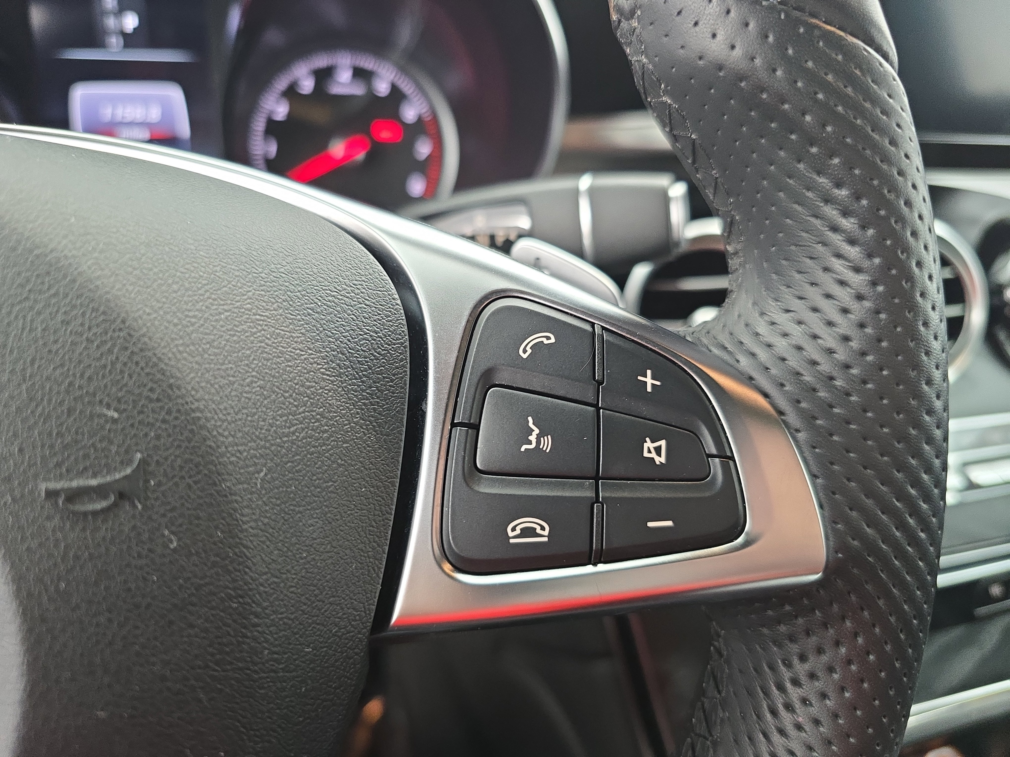 Certified 2019 Mercedes-Benz GLC 300 image 18