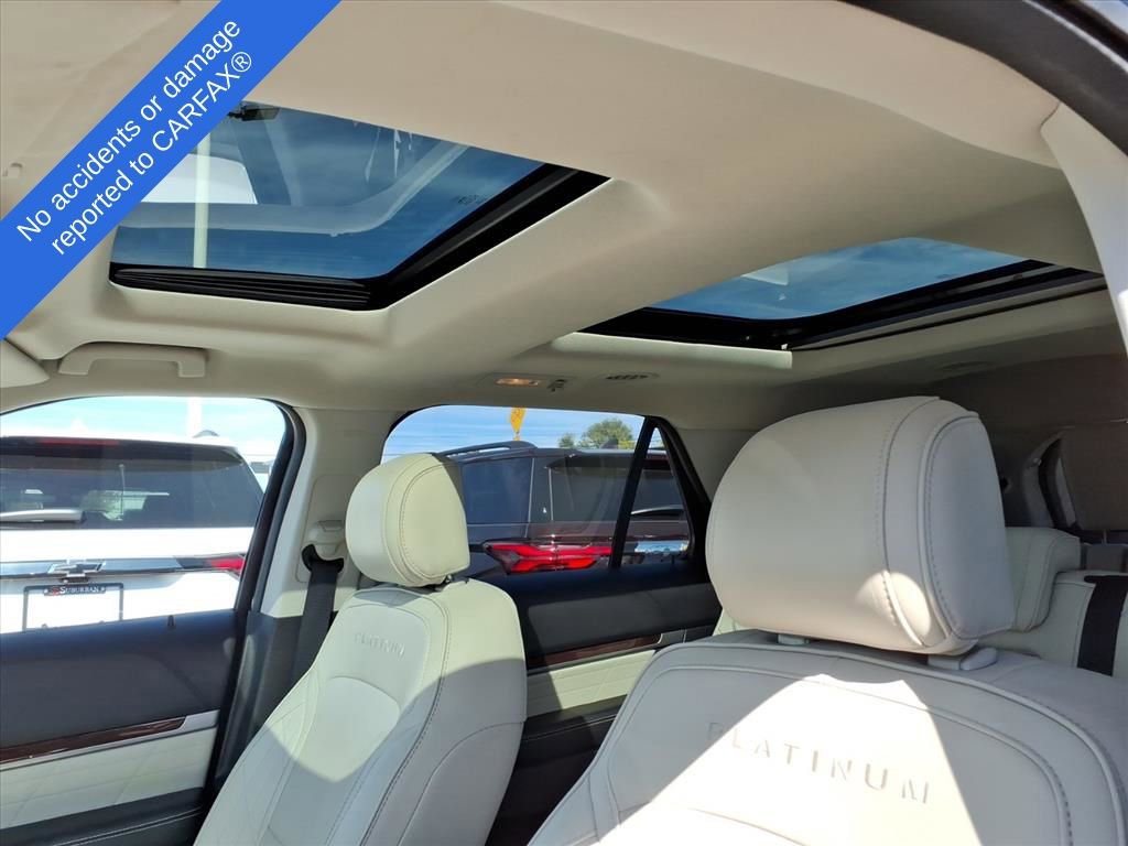 Used 2017 Ford Explorer Platinum image 18