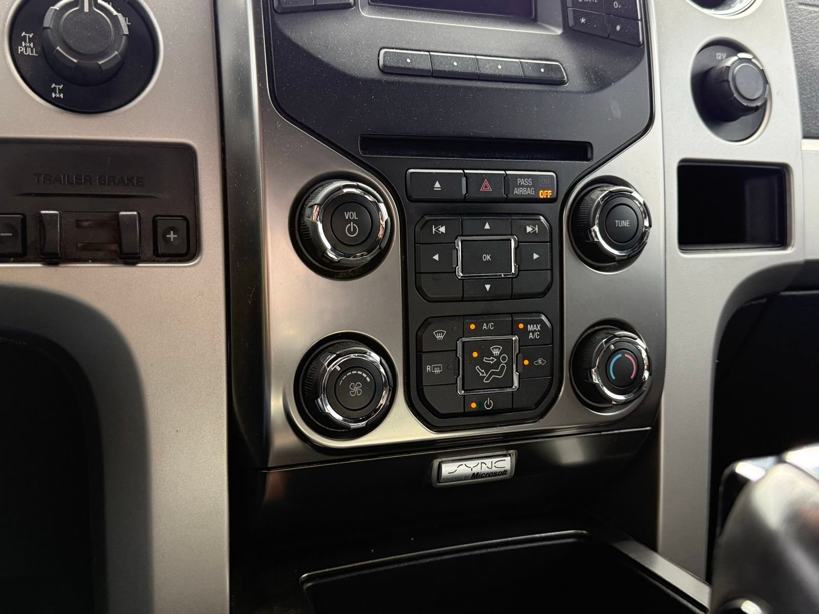 Used 2013 Ford F150 FX4 w/ Mid Equipment Group AWD/4WD image 11