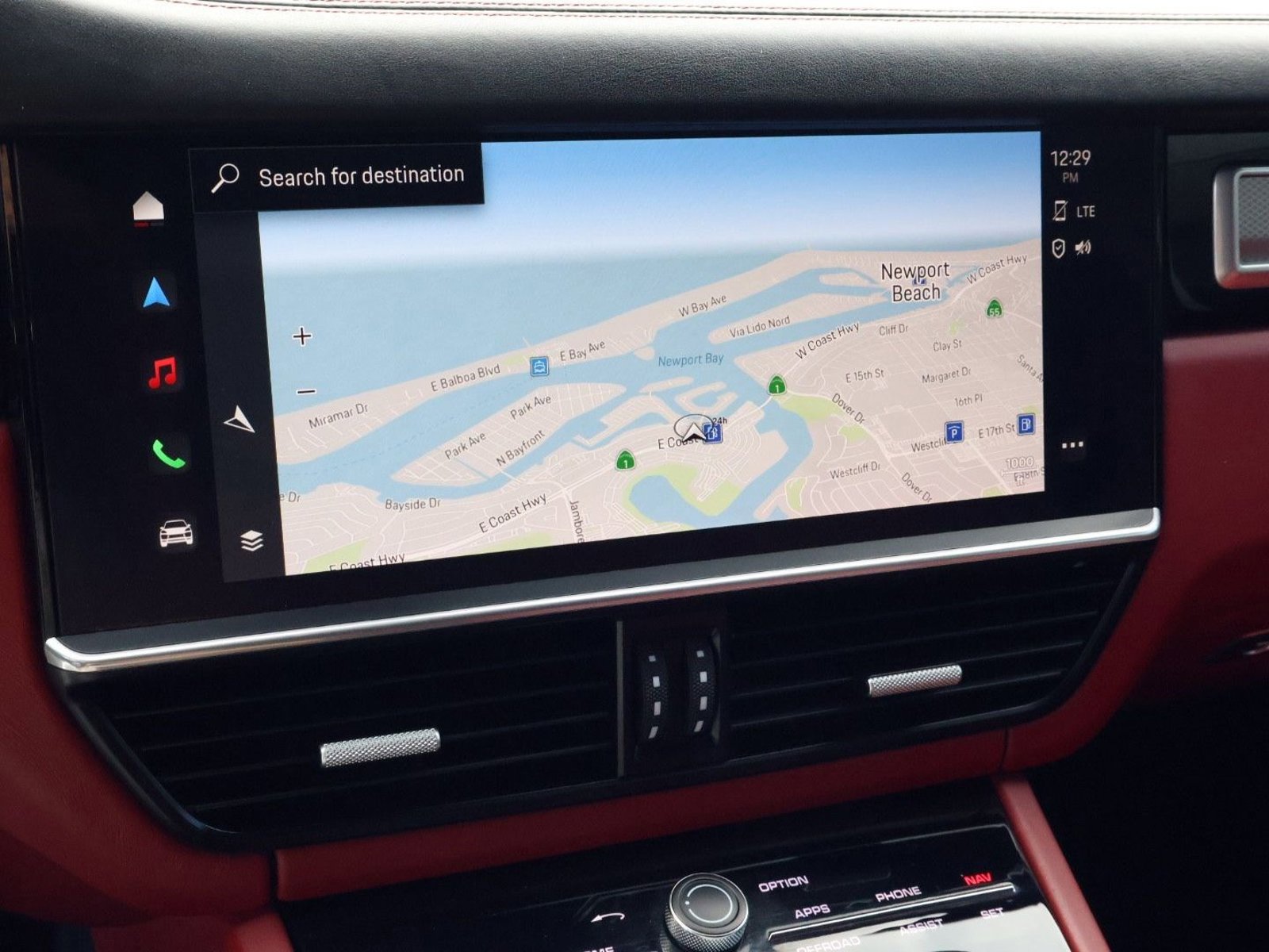 Certified 2023 Porsche Cayenne Platinum Edition w/ Premium Package Plus image 18