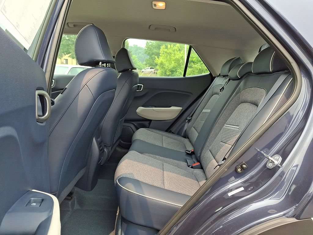 New 2026 Hyundai Venue SEL FWD image 7