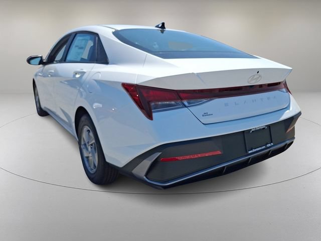 New 2026 Hyundai Elantra SE FWD image 5
