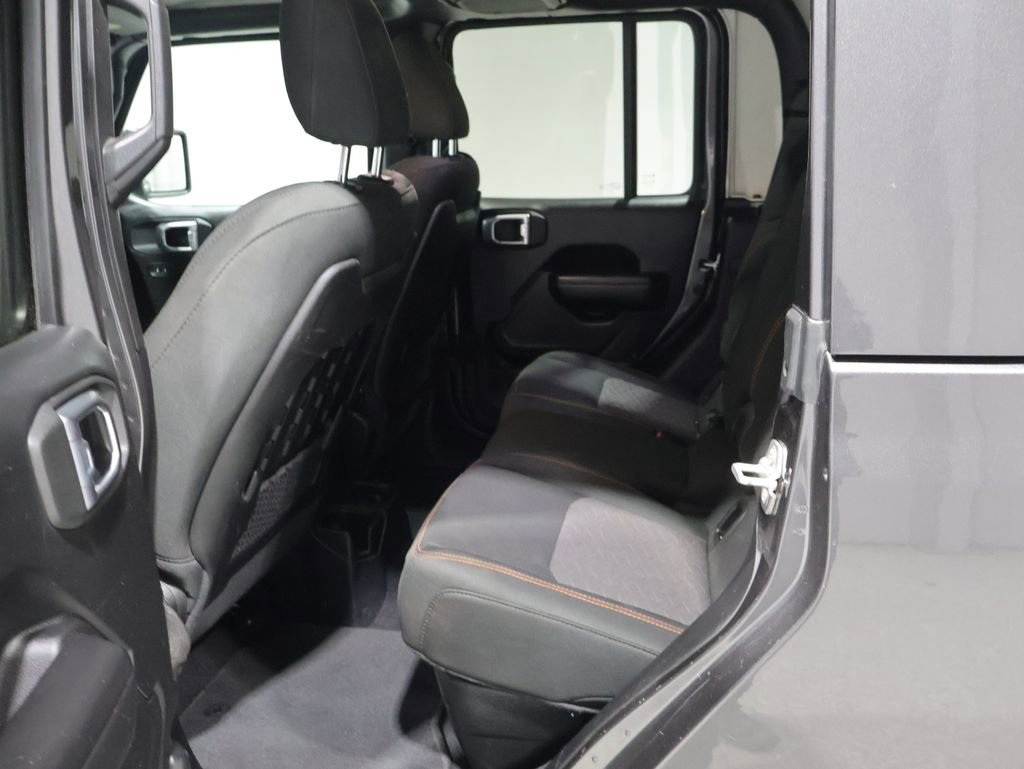 Used 2021 Jeep Gladiator Mojave AWD/4WD image 16