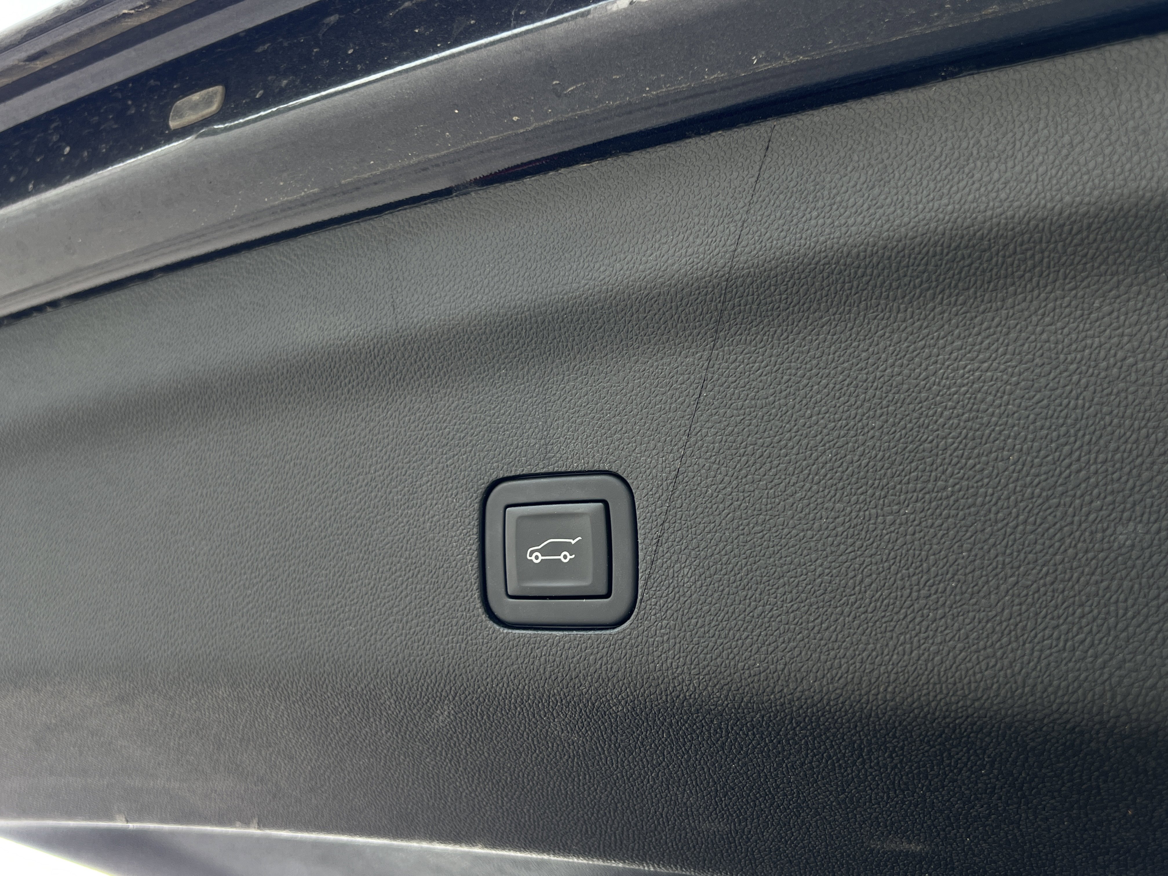 Used 2024 GMC Yukon Denali Ultimate image 32