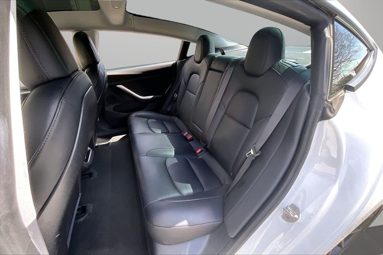Used 2022 Tesla Model 3 Long Range image 24