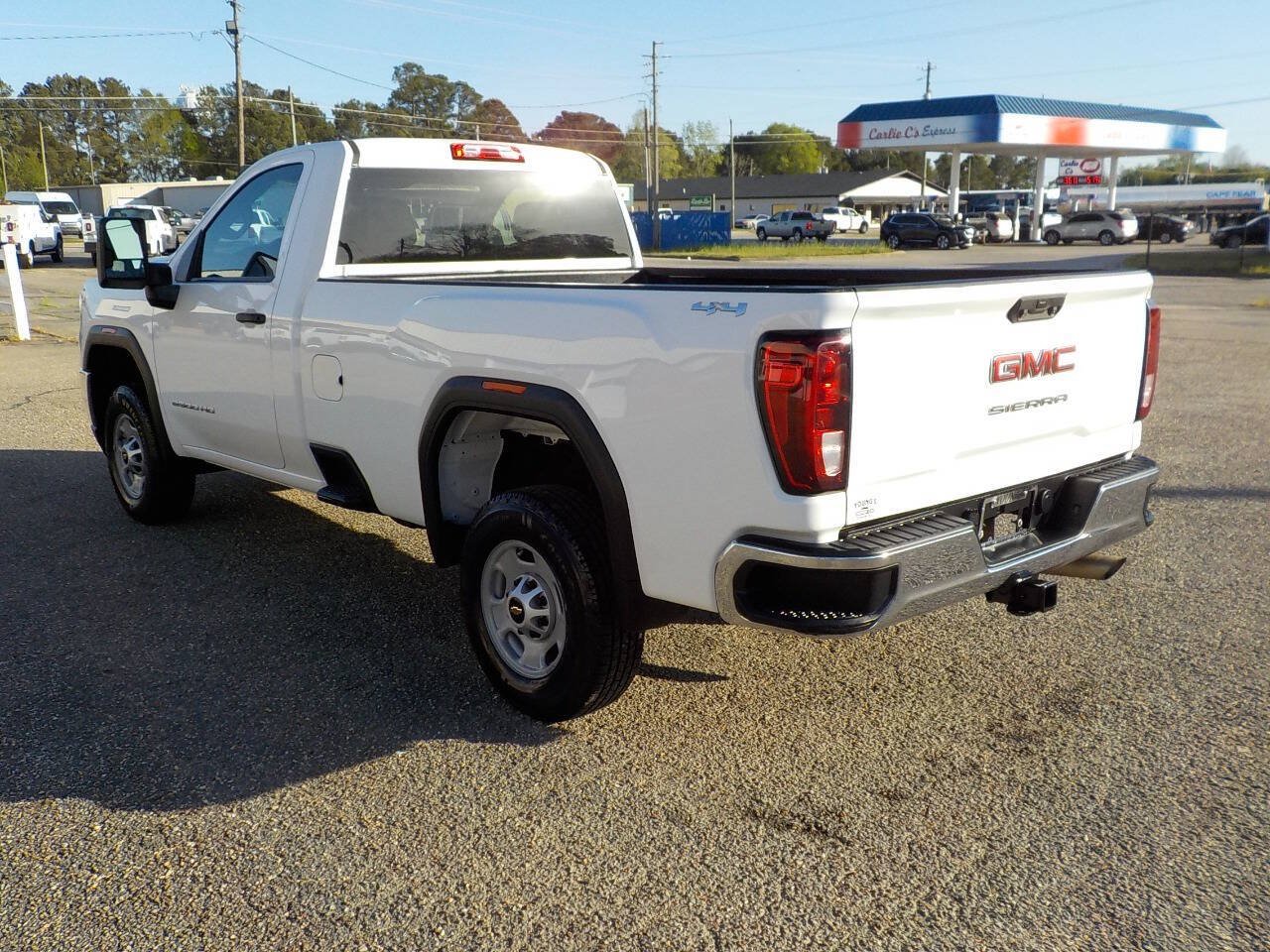 Used 2022 GMC Sierra 2500 Pro w/ Convenience Package AWD/4WD image 3