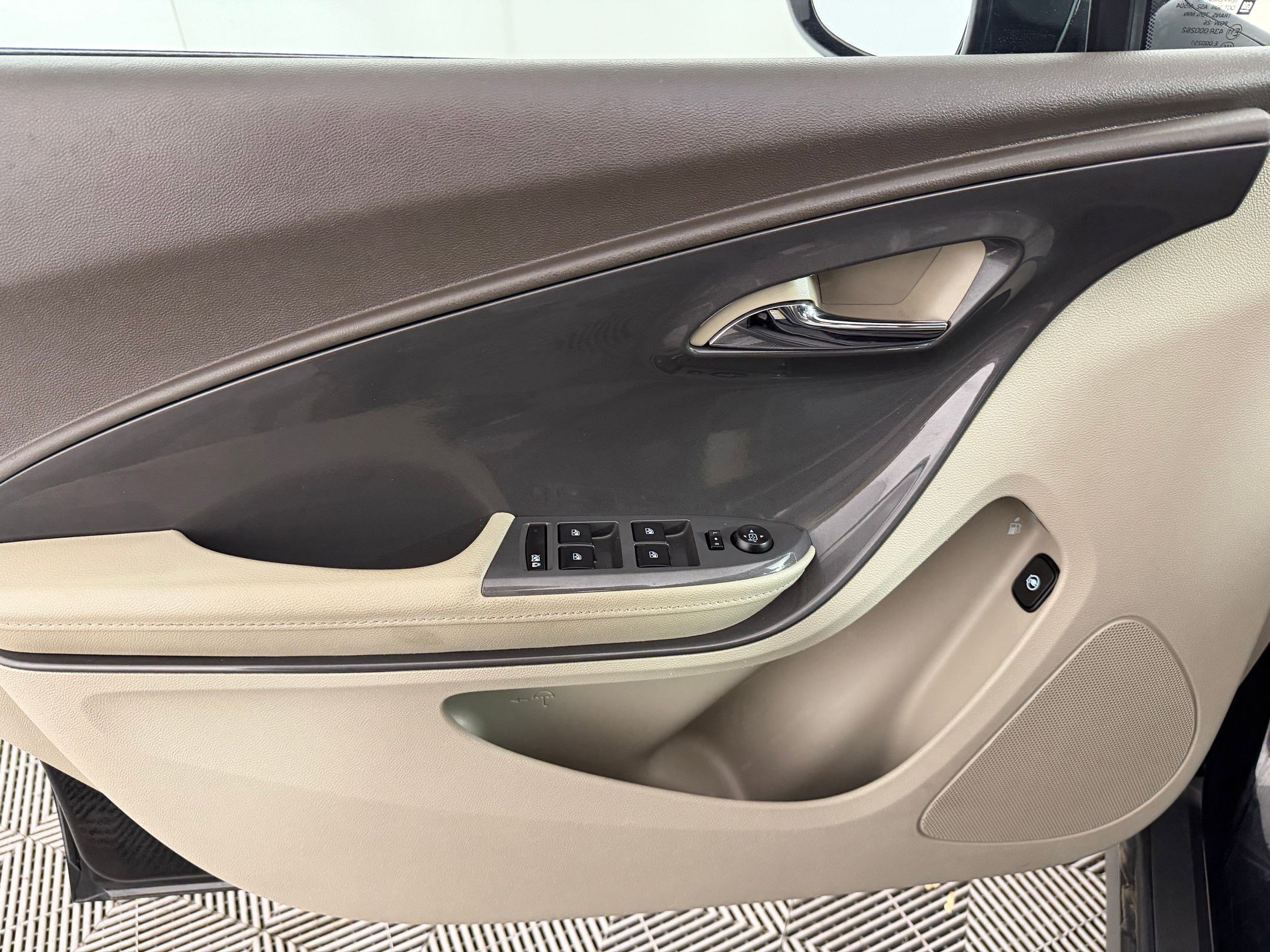 Used 2013 Chevrolet Volt image 12