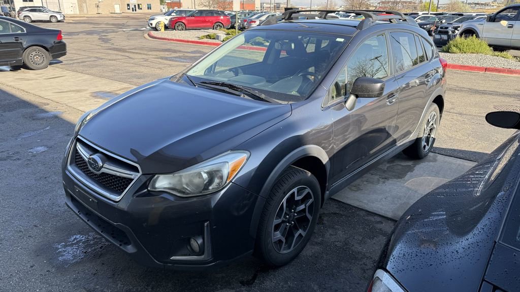 Used 2016 Subaru Crosstrek 2.0i Premium AWD/4WD image 2