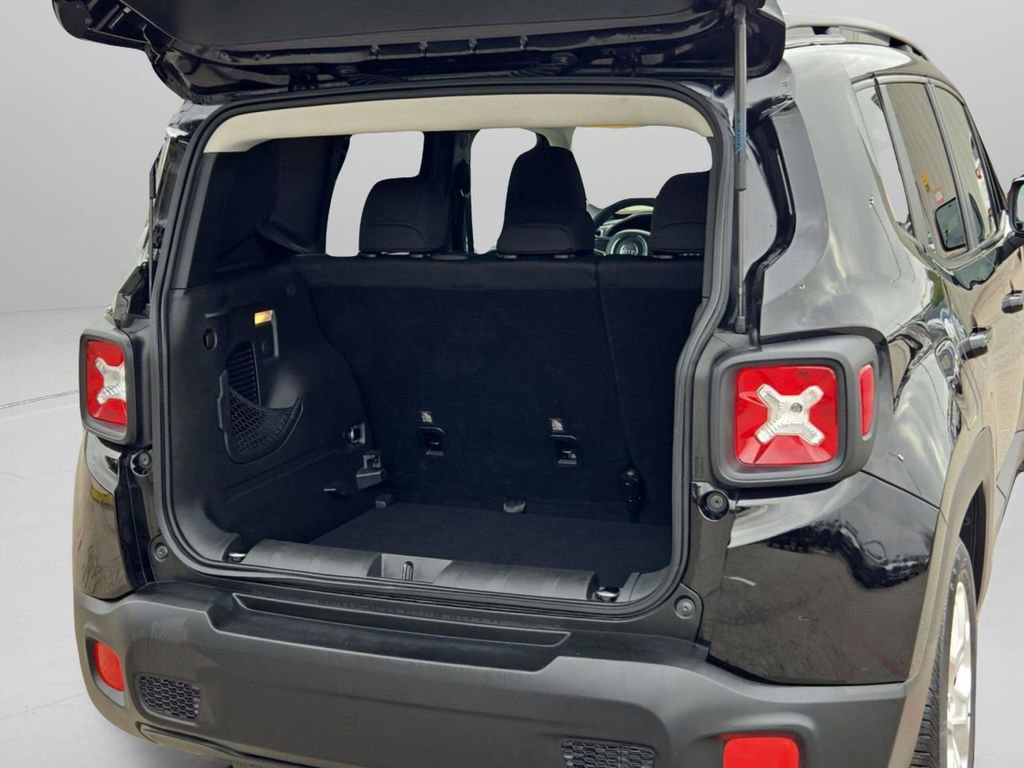 Used 2018 Jeep Renegade Latitude image 25