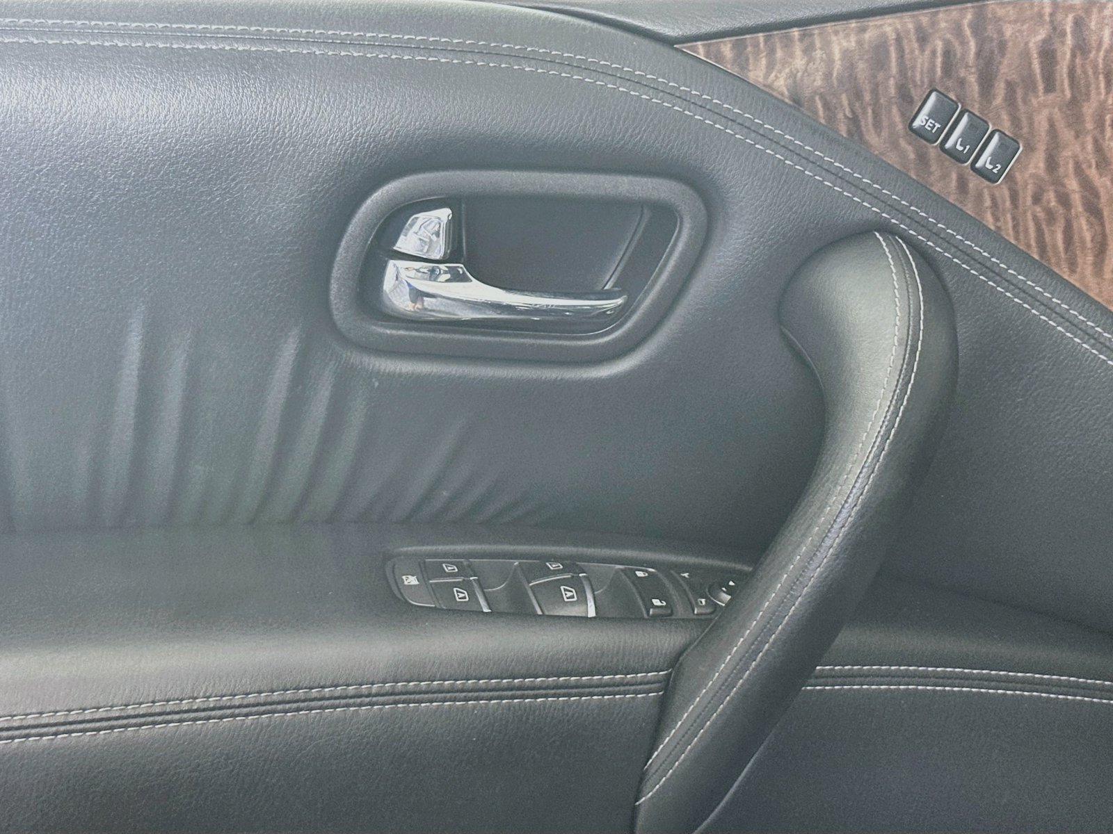 Used 2019 Nissan Armada Platinum w/ Captain's Chairs Package AWD/4WD image 18