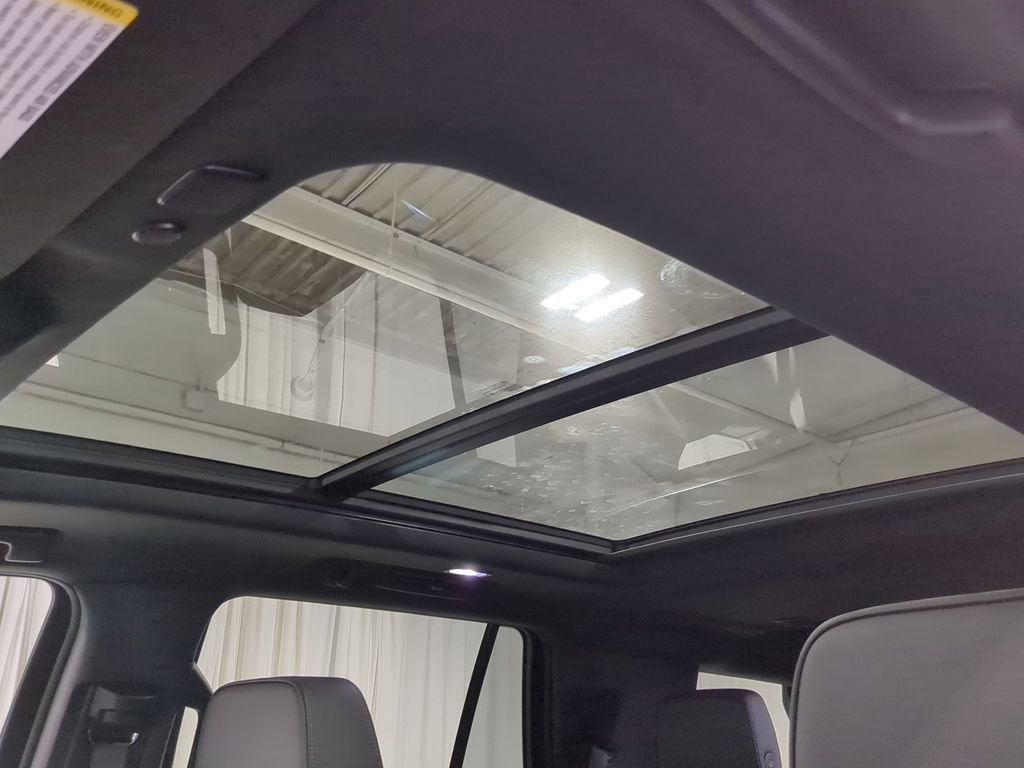 Used 2024 GMC Yukon Denali image 19