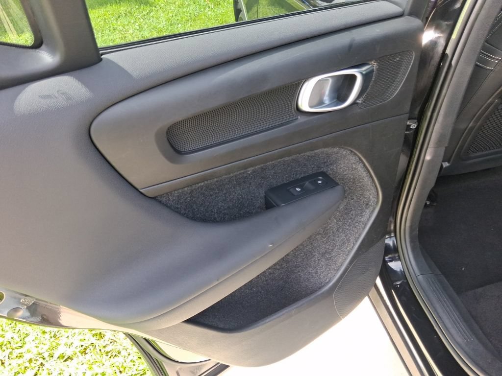 Used 2023 Volvo XC40 Recharge Plus AWD/4WD image 11