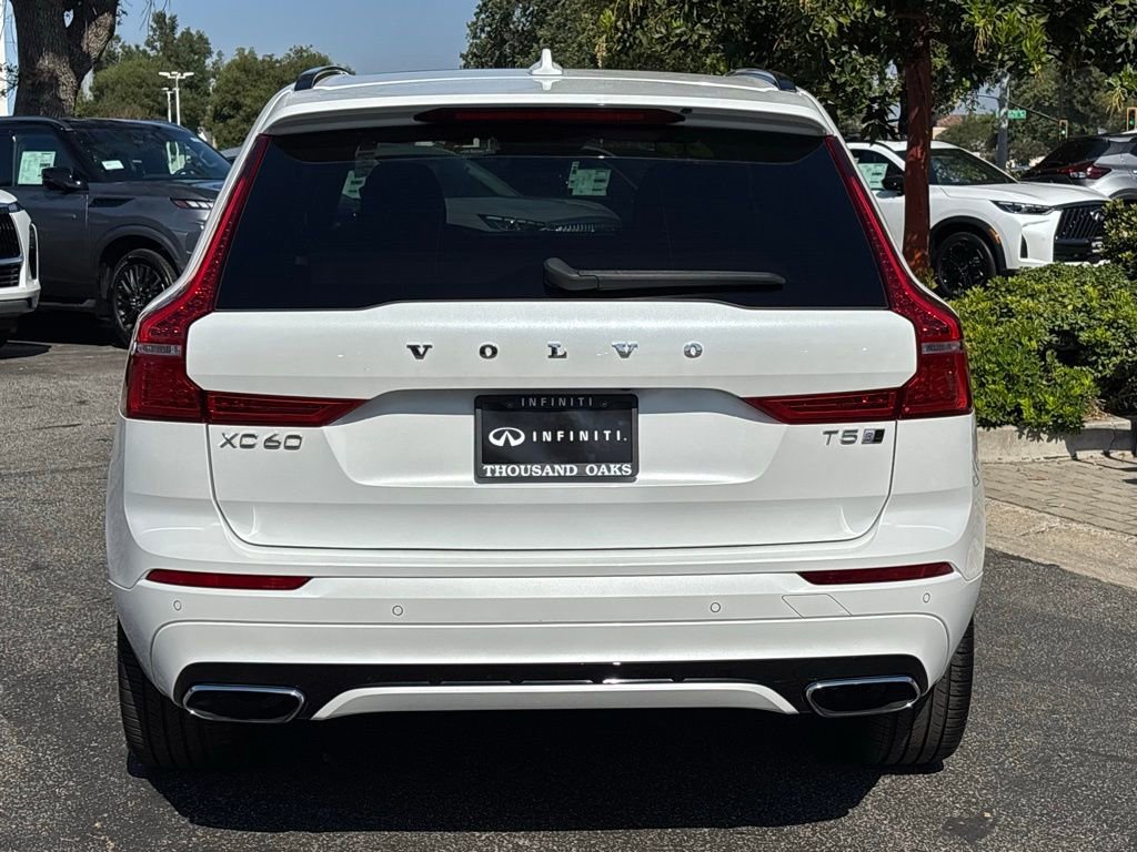 Used 2020 Volvo XC60 T5 R-Design image 4