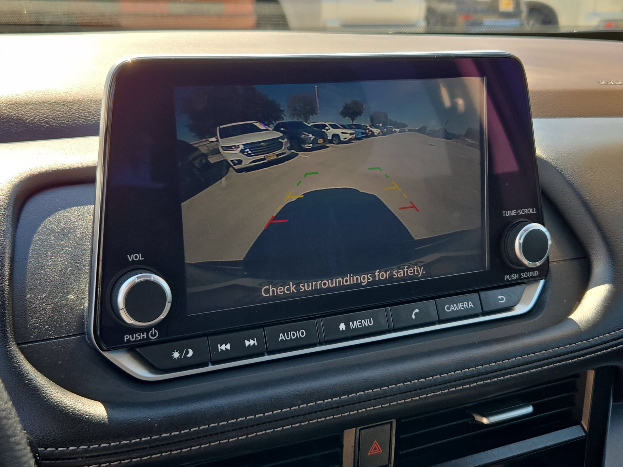 Used 2023 Nissan Rogue SV FWD image 17