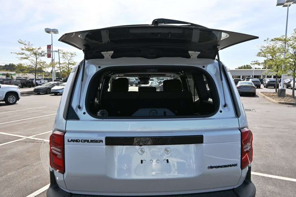 New 2027 Toyota Land Cruiser w/ Premium Package AWD/4WD image 9