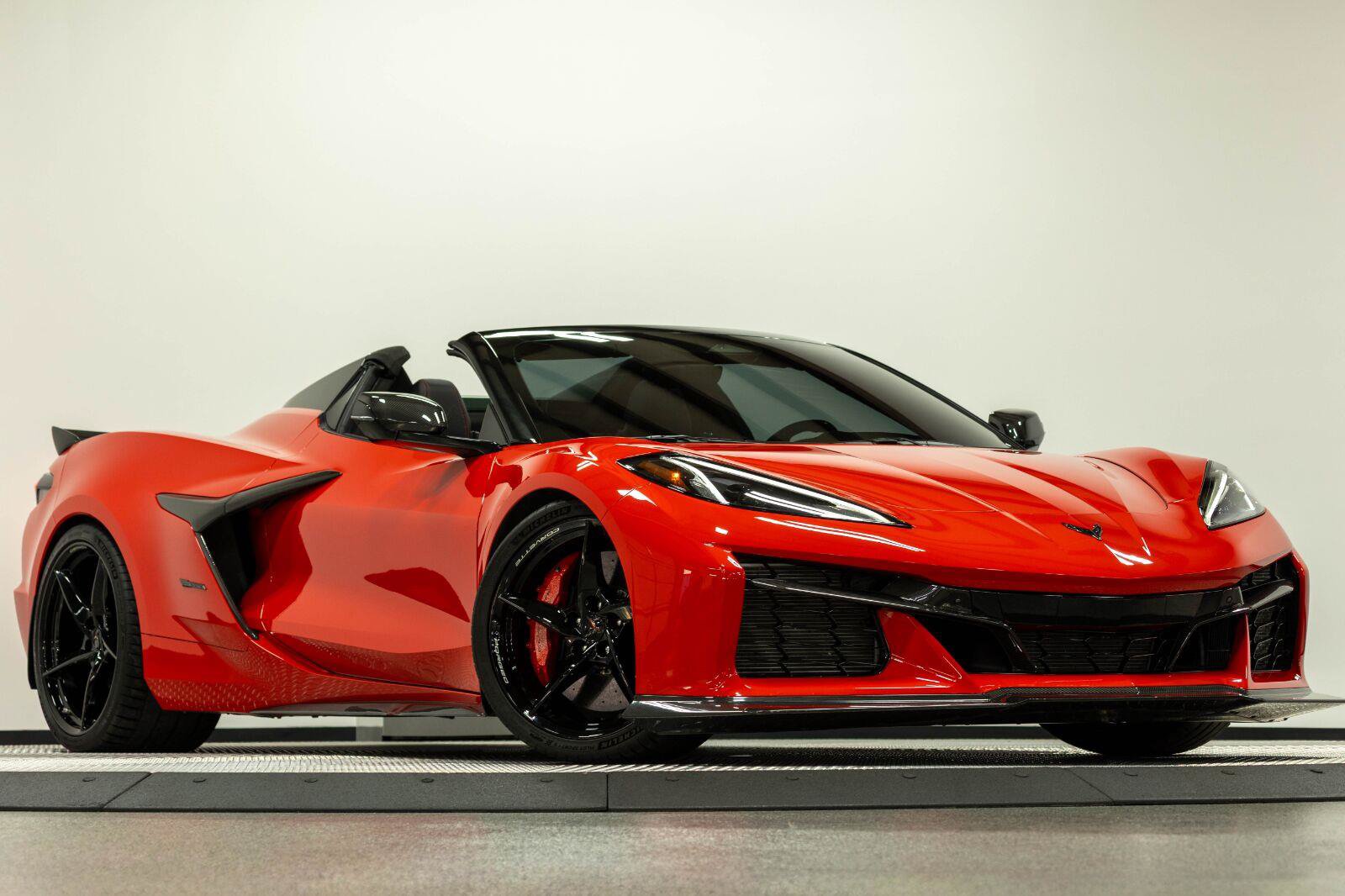Used 2024 Chevrolet Corvette E-Ray AWD/4WD image 48
