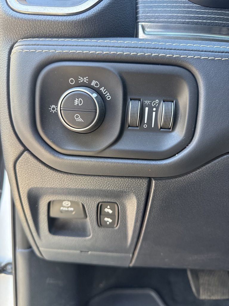 Used 2020 RAM 1500 Limited image 23