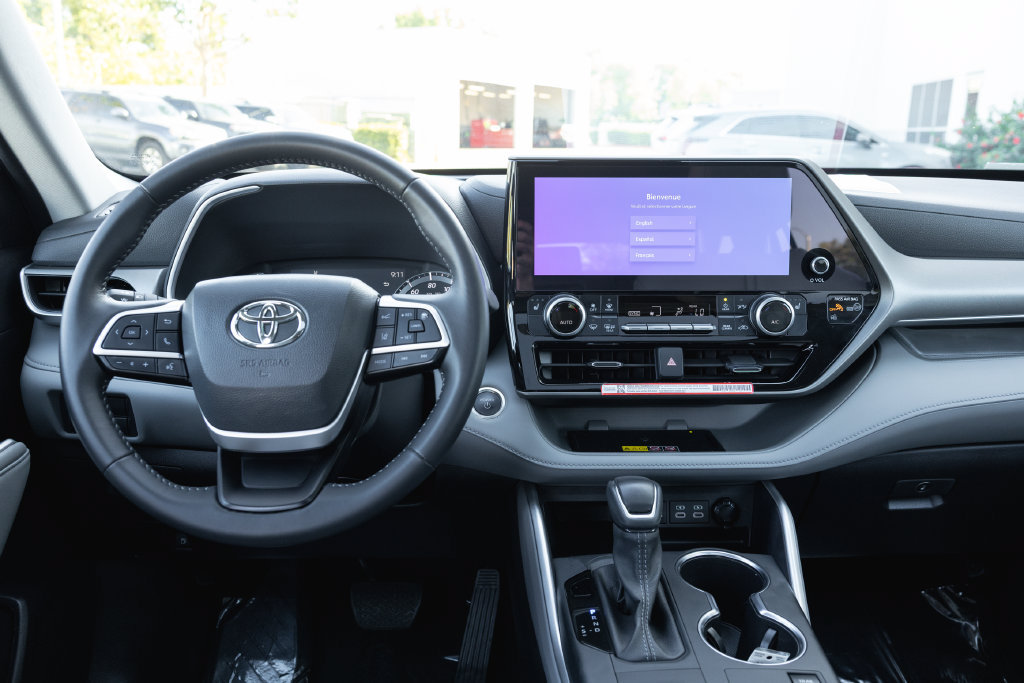 Certified 2026 Toyota Highlander XLE AWD/4WD image 27