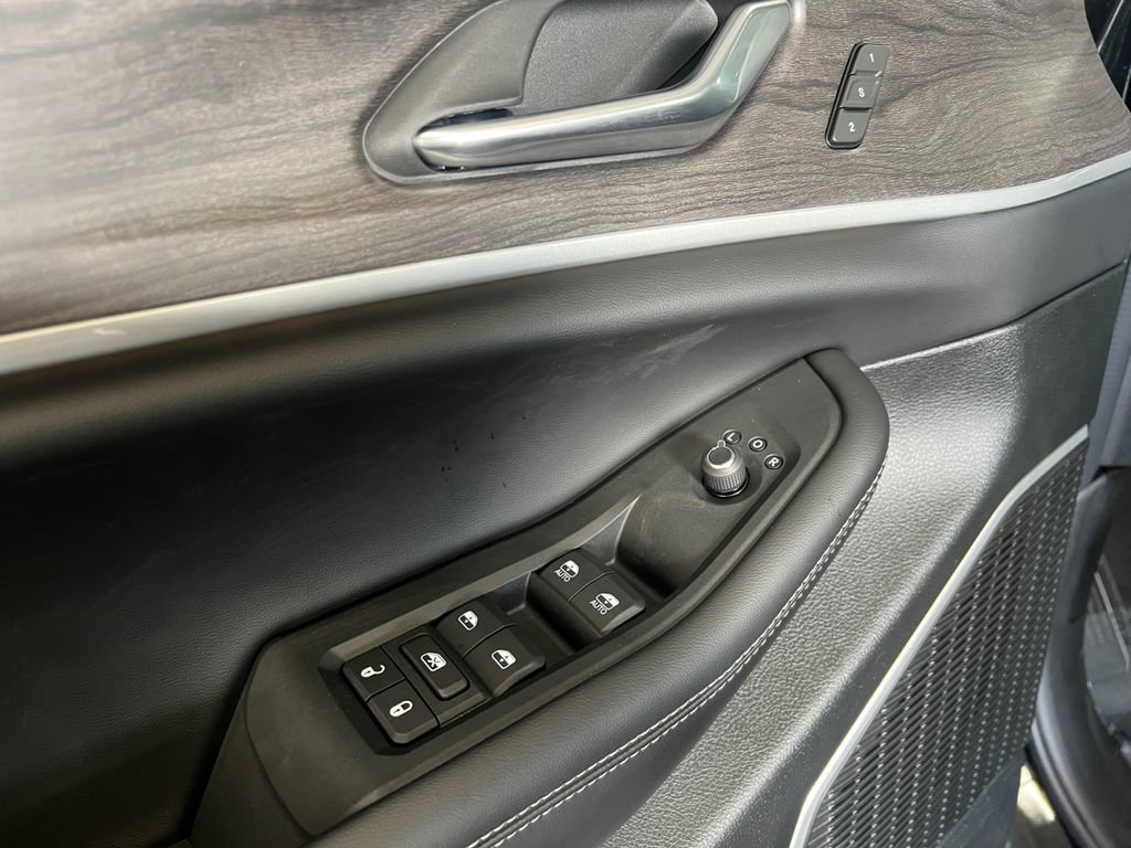 New 2025 Jeep Grand Cherokee Limited image 12