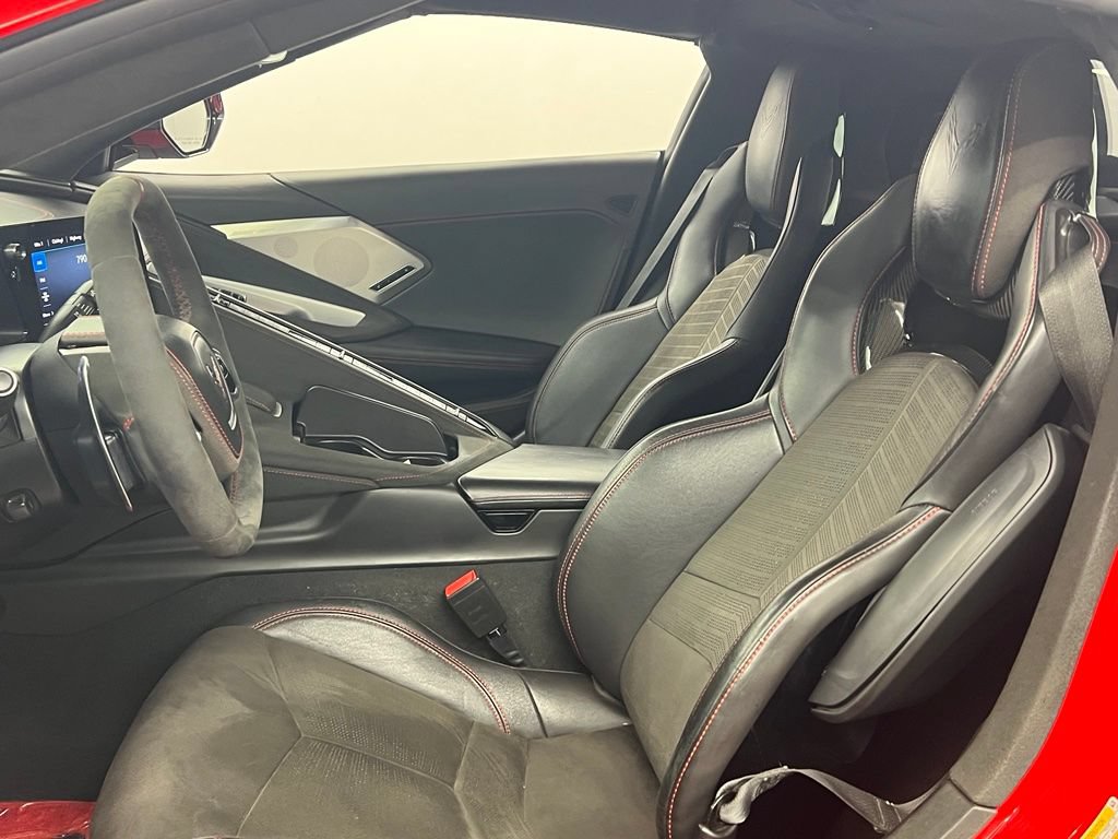 Used 2021 Chevrolet Corvette Stingray Premium Cpe w/ Z51 Performance Package RWD image 11