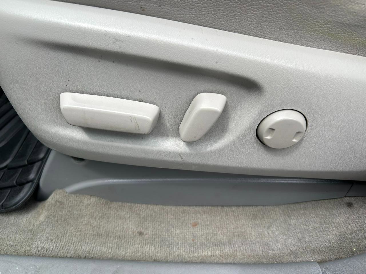 Used 2014 Toyota Sienna XLE AWD/4WD image 10