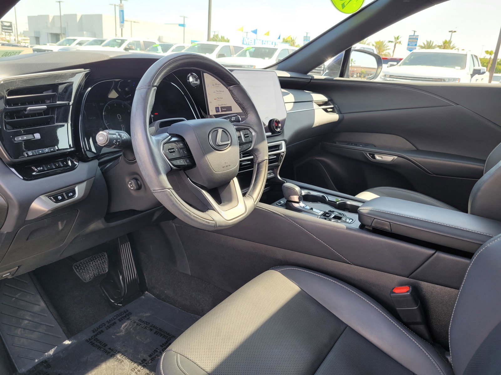 Used 2023 Lexus RX 350 Premium w/ Accessory Package (Z1) FWD image 9