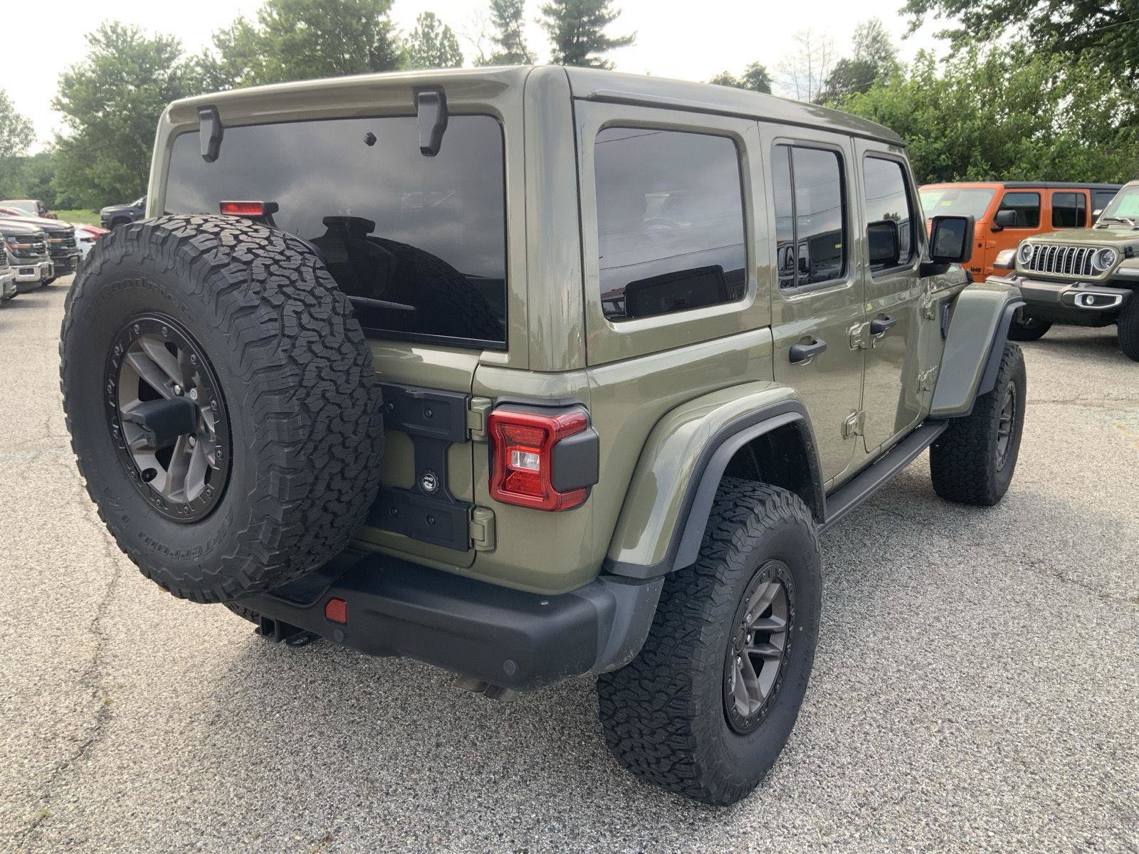 Used 2025 Jeep Wrangler Unlimited Rubicon 392 AWD/4WD image 14