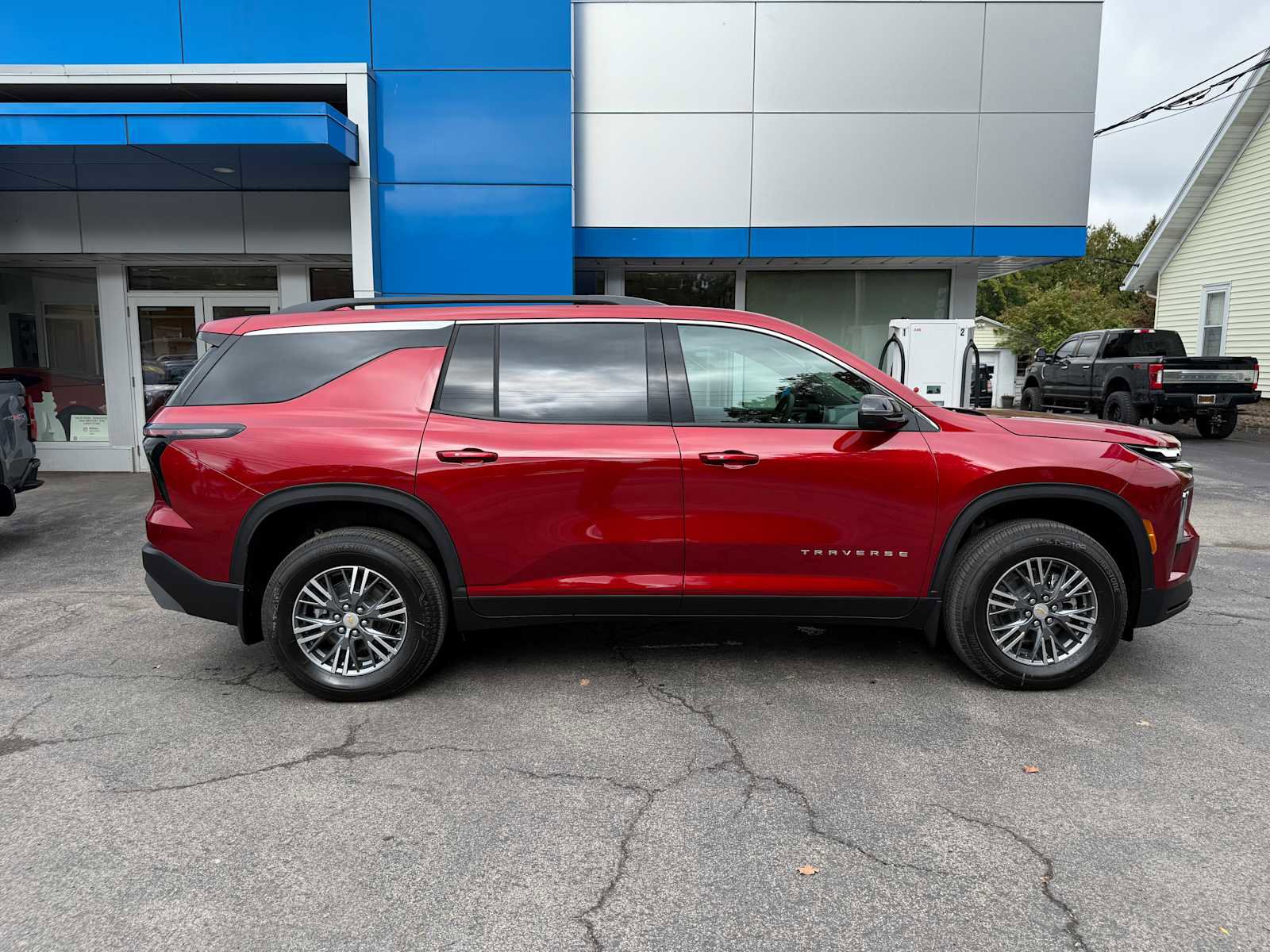 New 2026 Chevrolet Traverse LT w/ LPO, Floor Liner Package image 4