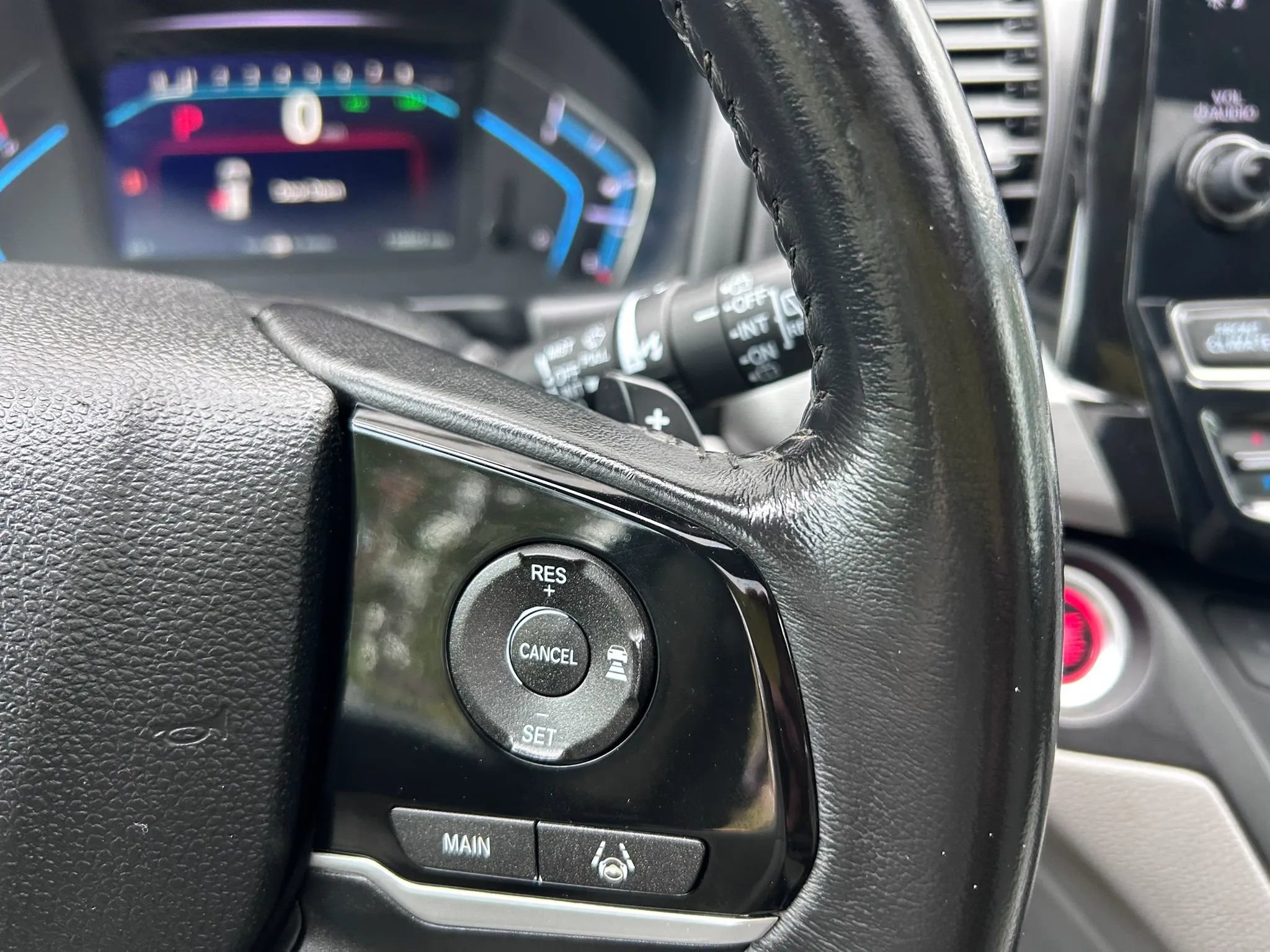 Used 2018 Honda Odyssey EX-L image 40