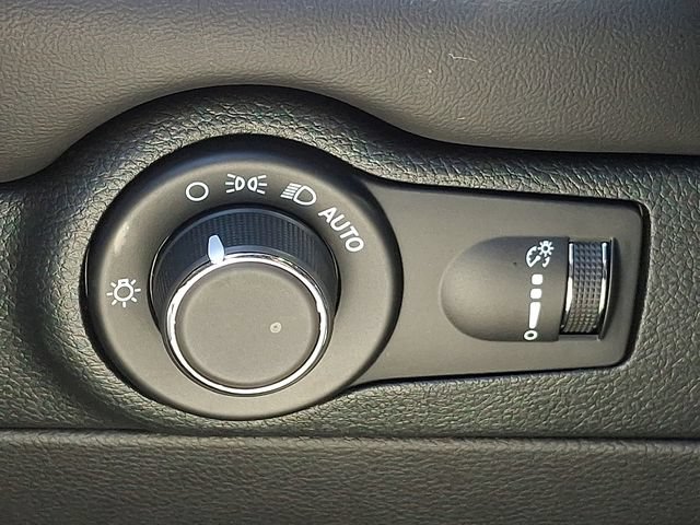 Used 2025 Dodge Durango GT AWD/4WD image 30