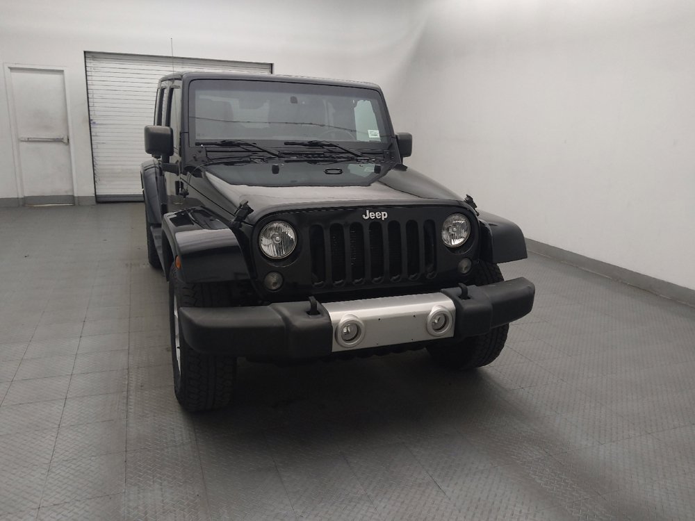 Used 2015 Jeep Wrangler Unlimited Sahara w/ Connectivity Group AWD/4WD image 14