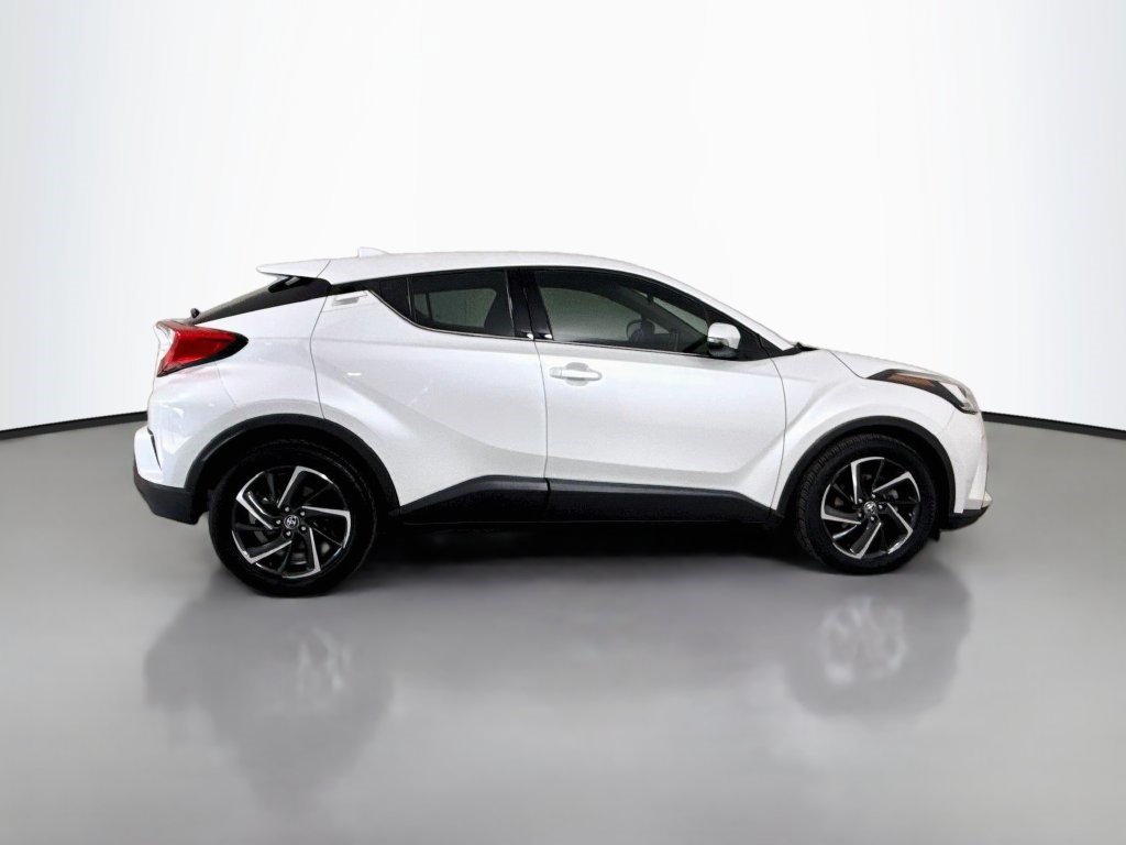Used 2022 Toyota C-HR Limited FWD image 11