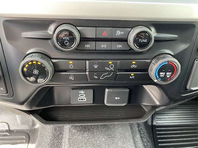 New 2025 Ford F250 XL w/ XL Chrome Package image 21
