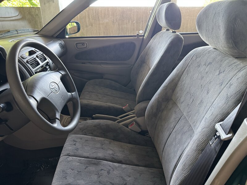 Used 1998 Toyota Corolla LE FWD image 11