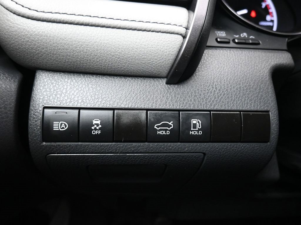 Used 2023 Toyota Camry SE image 24