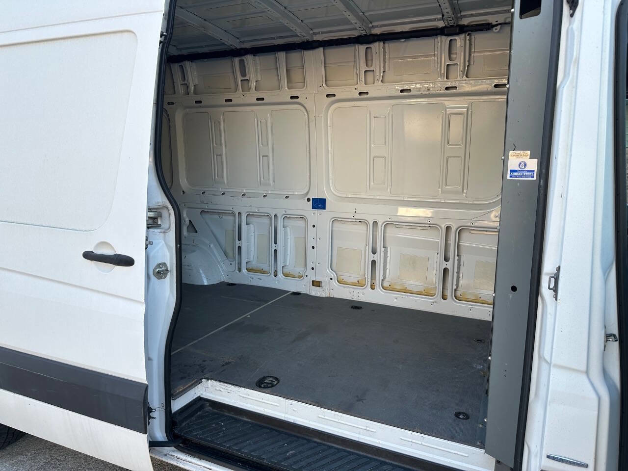 Used 2013 Mercedes-Benz Sprinter 2500 image 14
