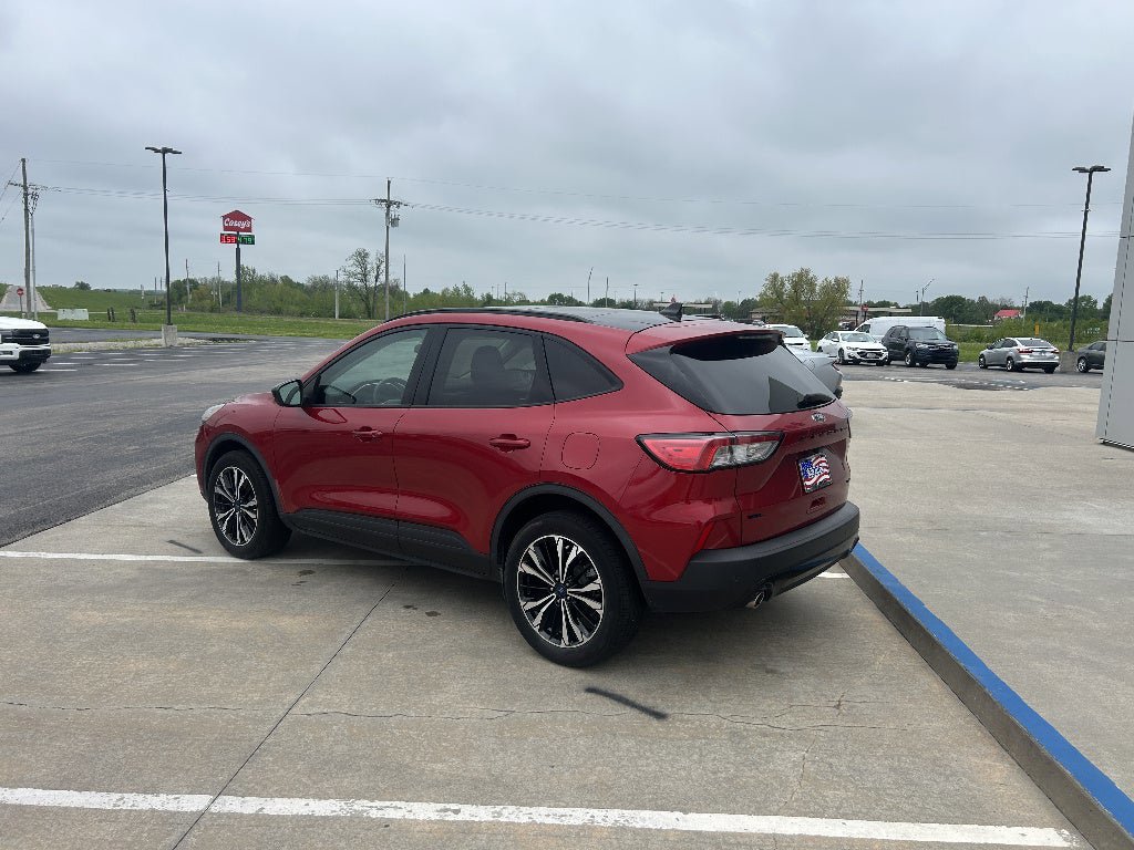 Used 2022 Ford Escape SEL w/ SEL Stealth AWD Package image 3