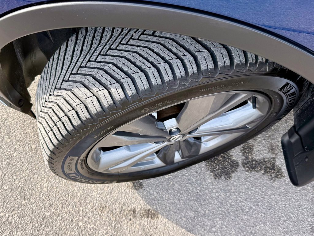 Used 2022 Nissan Murano Platinum w/ Cargo Package image 34