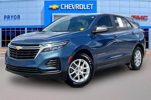 Used 2024 Chevrolet Equinox LS w/ LS Convenience Package FWD image 3