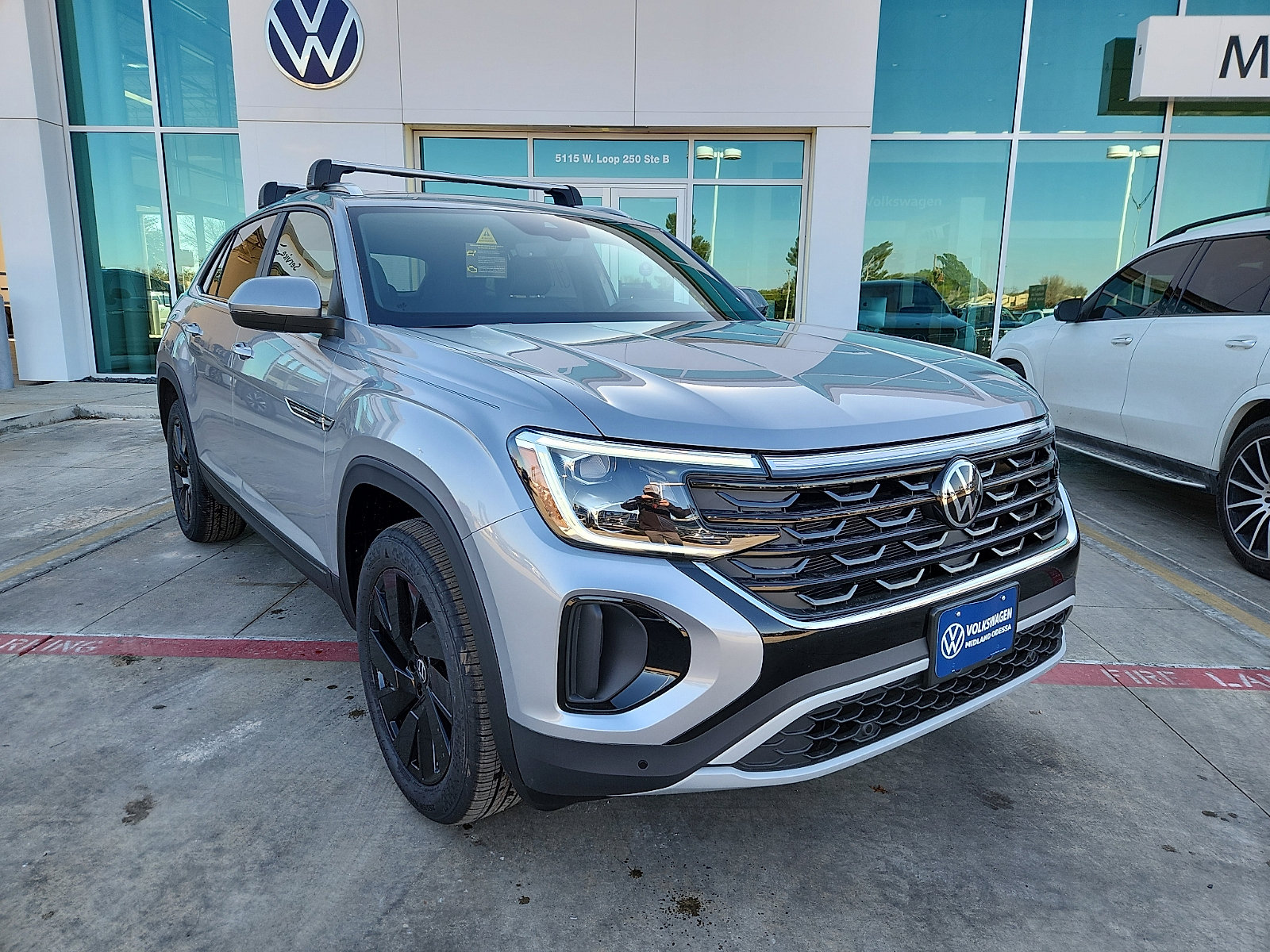 New 2026 Volkswagen Atlas Cross Sport SE image 1