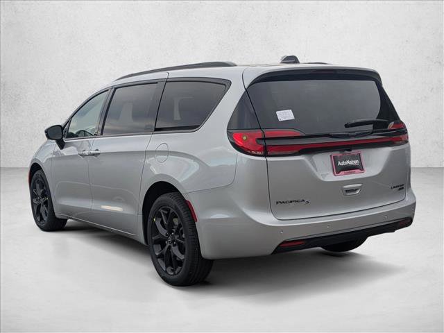 New 2026 Chrysler Pacifica Limited image 8