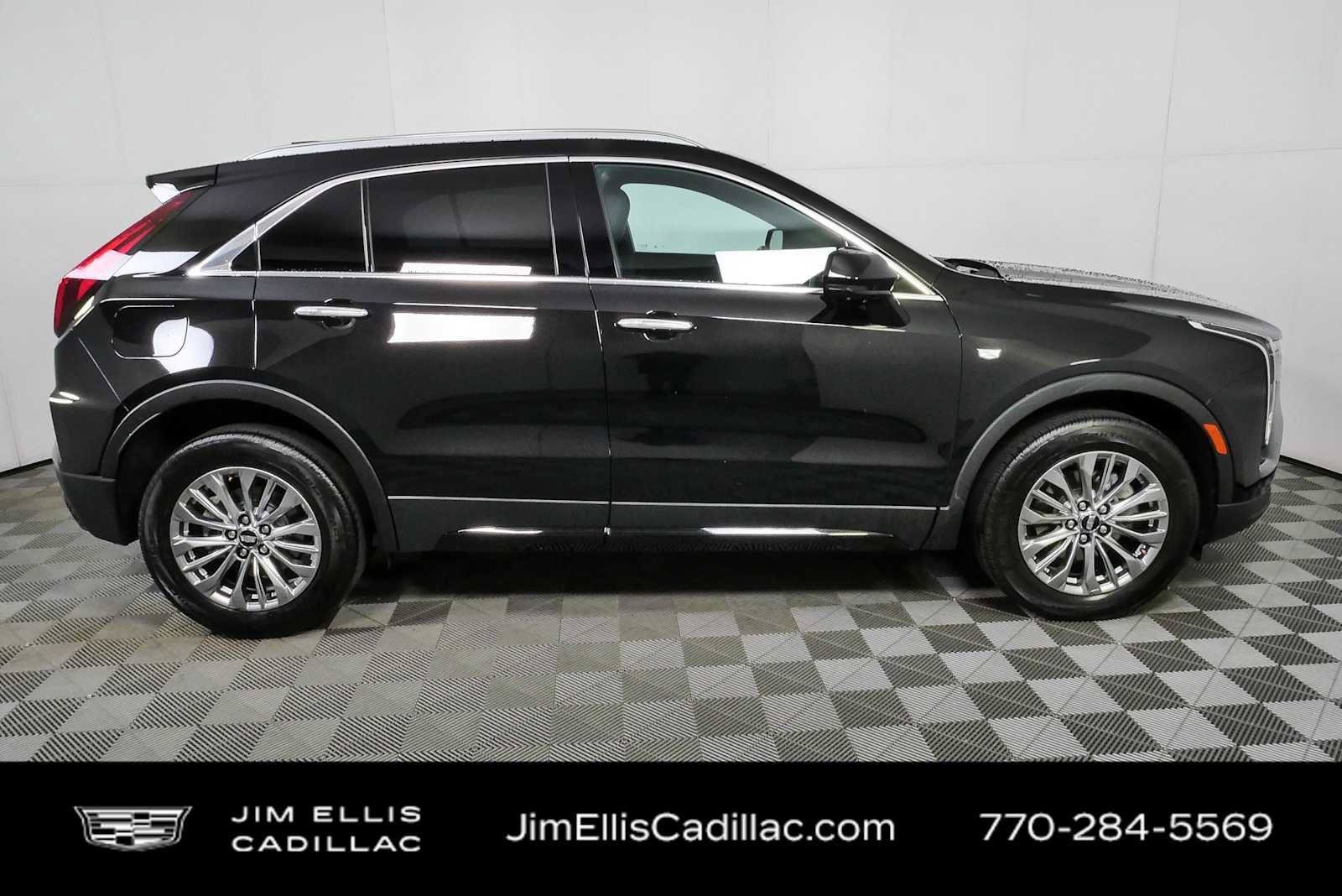 Certified 2025 Cadillac XT4 Premium Luxury FWD image 2