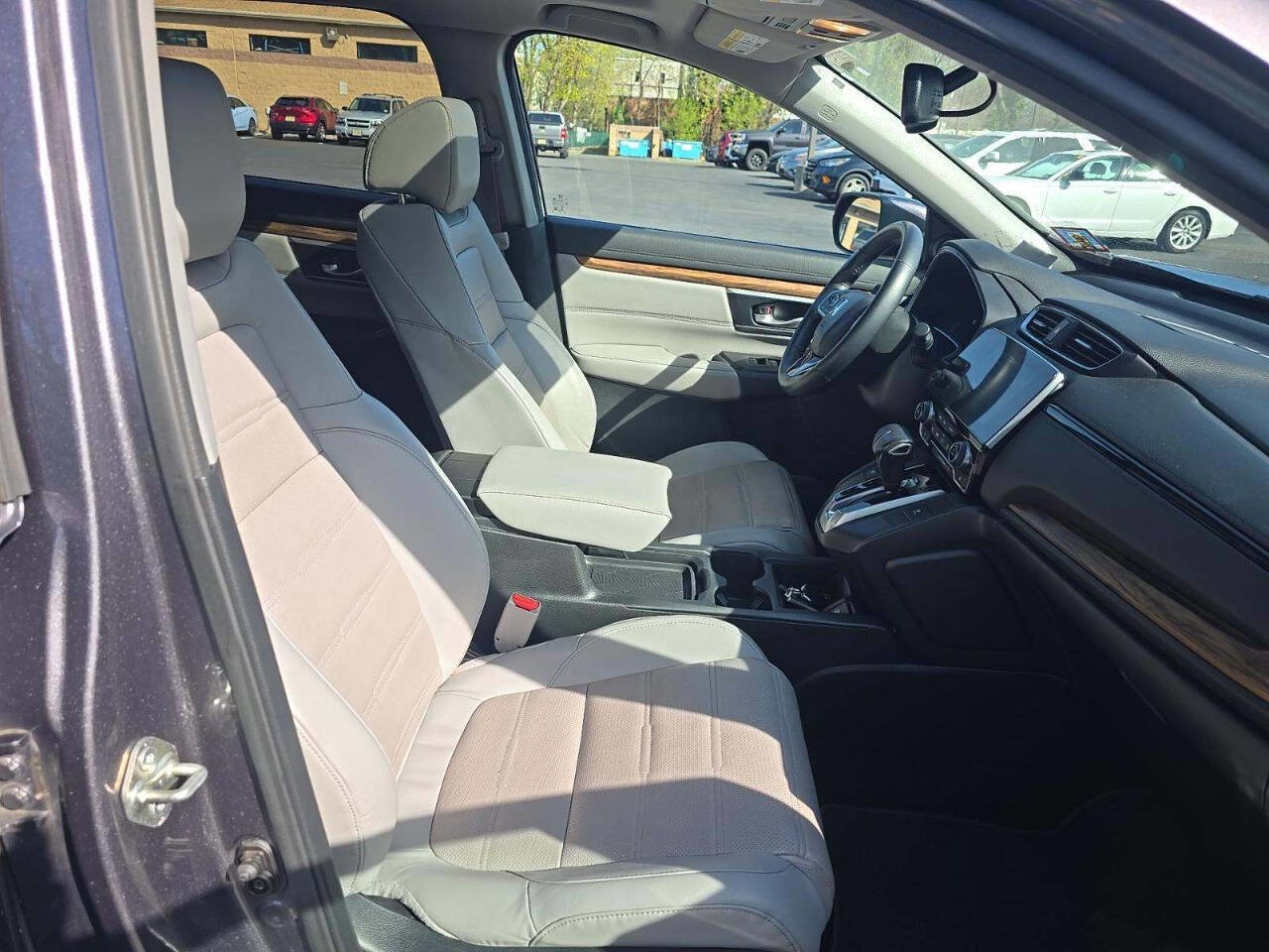 Used 2018 Honda CR-V Touring image 7