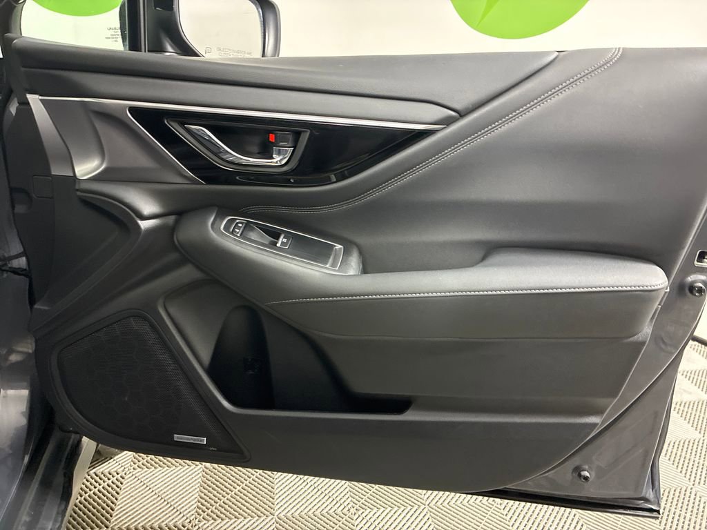 Used 2023 Subaru Outback Limited image 32