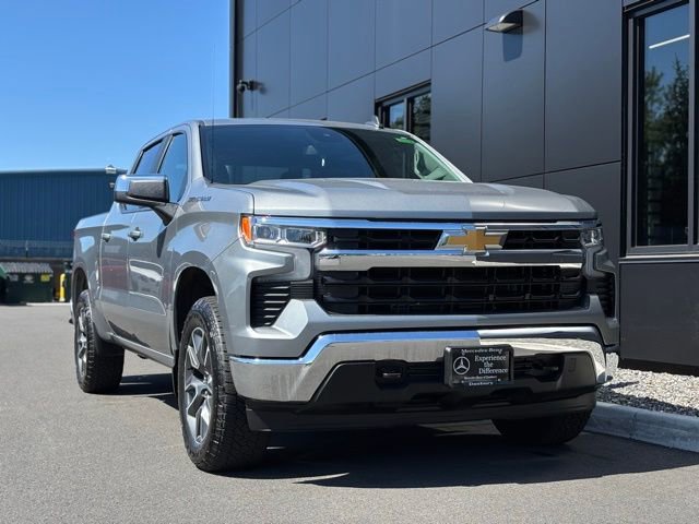 Used 2024 Chevrolet Silverado 1500 LT AWD/4WD image 10